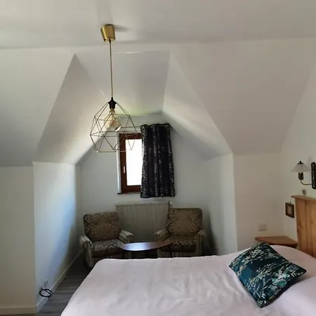 Couette-café Chez Yolande 3*