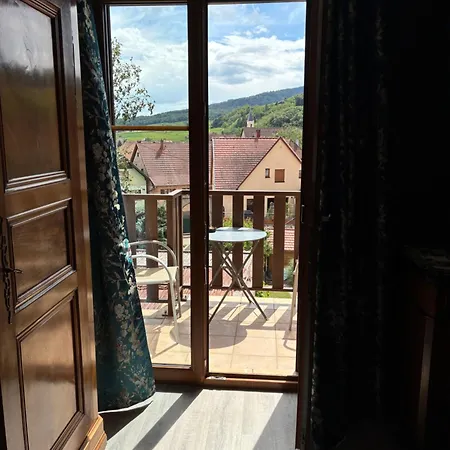 Chez Yolande Bed & Breakfast 3*