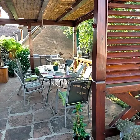 Chez Yolande Nothalten